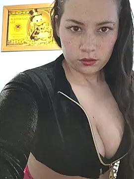BIGTITS0 online show from 06-17-26, 08:54