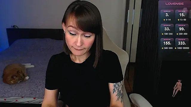 Snapshot of MelLovell chatting on 06-04-26, 10:49 MelLovell online show from 06-04-26, 10:49