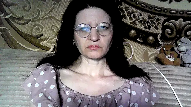 Snapshot of Dear_Annet chatting on 06-08-26, 12:27 Dear Annet online show from 06-08-26, 12:27