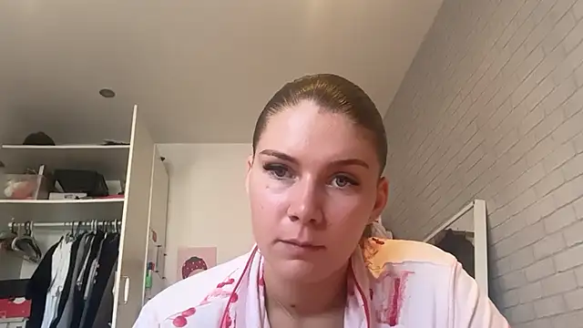 Snapshot of Melissamayy chatting on 08-07-26, 12:18 Melissamayy online show from 08-07-26, 12:18