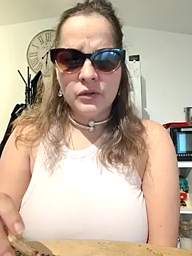 Minette  online show from 06-09-26, 07:03