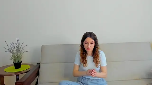 ToasterWife online show from 06-17-26, 05:43