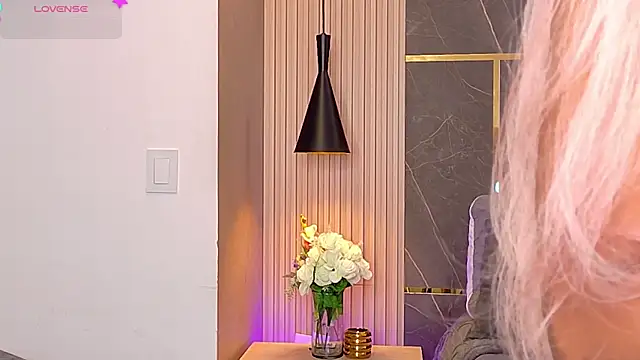Charlotte-Brandt online show from 06-12-26, 03:49
