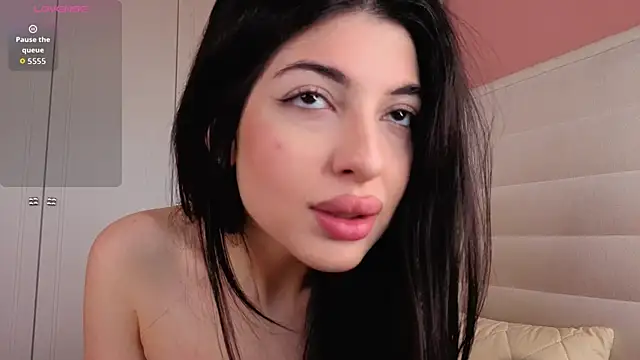 Snapshot of SwiiityKiss chatting on 06-12-26, 06:56 SwiiityKiss online show from 06-12-26, 06:56