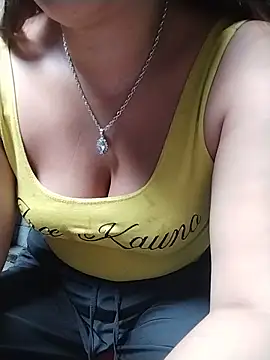 candyyy19 online show from 06-13-26, 11:35