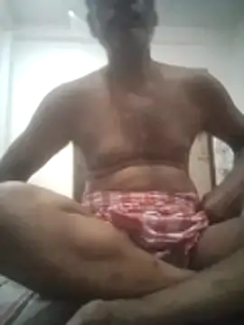 Snapshot of Sugardaddy_94 chatting on 07-07-26, 02:32 Sugardaddy 94 online show from 07-07-26, 02:32