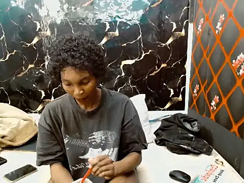 Caramelminxx  online show from 07-03-26, 08:21