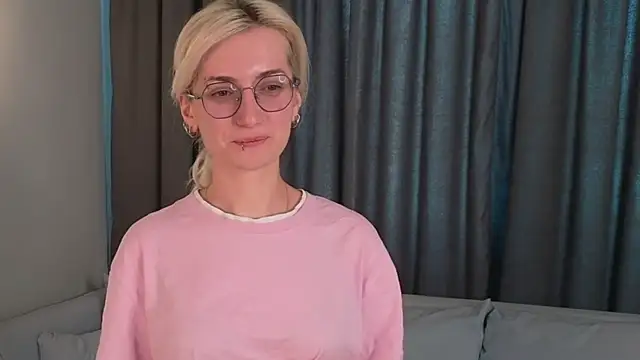 DaisyHopkins online show from 06-24-26, 06:34