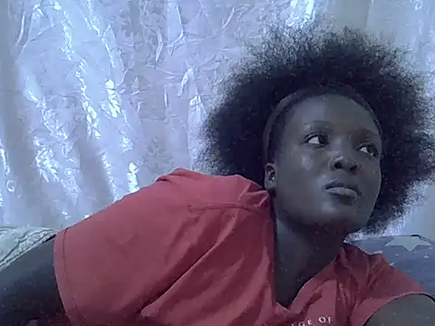 Hot-Zelinda online show from 06-15-26, 10:45