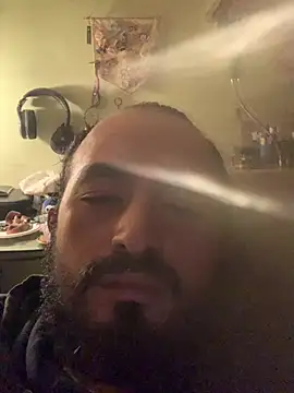 Snapshot of urratherme chatting on 06-05-26, 11:38 urratherme online show from 06-05-26, 11:38