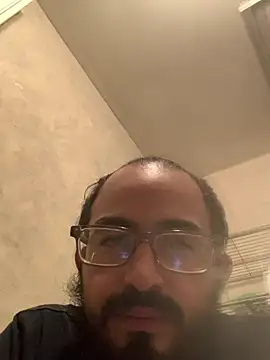 Snapshot of urratherme chatting on 06-15-26, 03:42 urratherme online show from 06-15-26, 03:42