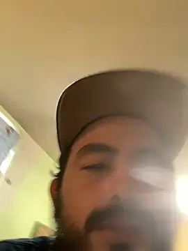 Snapshot of urratherme chatting on 06-20-26, 10:23 urratherme online show from 06-20-26, 10:23