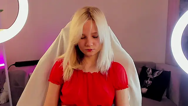 Snapshot of Bunny_Elsy chatting on 06-11-26, 11:08 Bunny Elsy online show from 06-11-26, 11:08