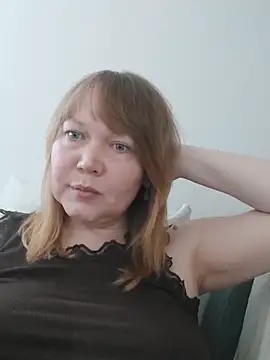 Snapshot of MarikaLane chatting on 06-10-26, 02:05 MarikaLane online show from 06-10-26, 02:05