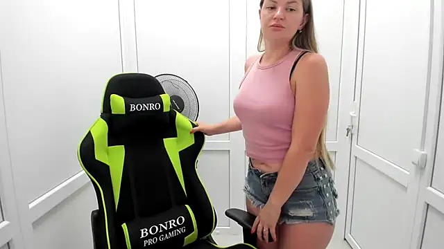 MiaSummerr  online show from 07-02-26, 11:27