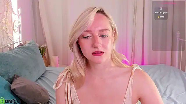 Chloe-Deccer online show from 08-04-26, 01:31