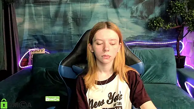 CarolInWonderland online show from 07-01-26, 06:59