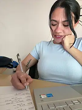 Snapshot of vanellopeFoxx chatting on 07-17-26, 05:18 vanellopeFoxx online show from 07-17-26, 05:18