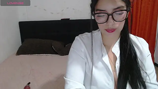 Snapshot of emma_grace11 chatting on 07-14-26, 05:34 emma grace11 online show from 07-14-26, 05:34