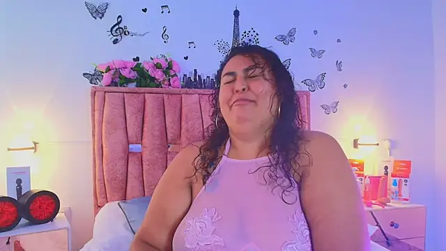Mia Hony online show from 07-10-26, 01:36