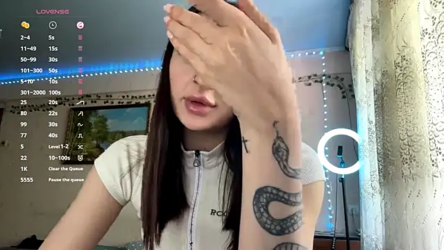 Snapshot of Luna_Frost chatting on 06-08-26, 10:26 Luna Frost online show from 06-08-26, 10:26