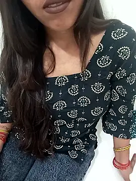 Snapshot of Meenakshi_rajput chatting on 06-10-26, 04:12 Meenakshi rajput online show from 06-10-26, 04:12