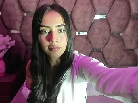 Dulcineaa19 online show from 06-27-26, 02:34
