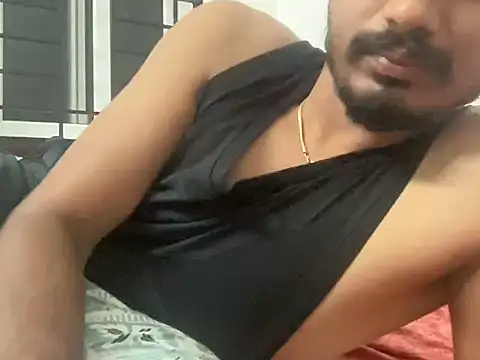 Snapshot of NAVIN0001 chatting on 08-05-26, 09:39 NAVIN0001 online show from 08-05-26, 09:39