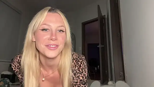 chelseapaigee online show from 07-11-26, 04:04