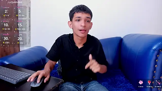 Snapshot of littlecum18 chatting on 06-18-26, 12:20 littlecum18 online show from 06-18-26, 12:20
