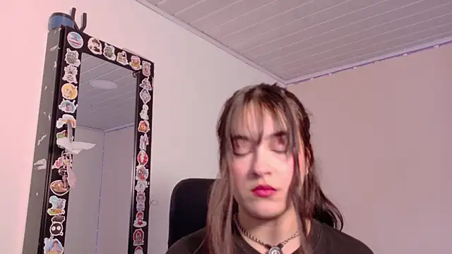 SusanMoli online show from 07-17-26, 04:56