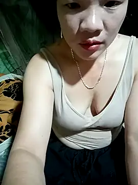 Snapshot of Eirlys-baby chatting on 07-23-26, 01:19 Eirlys-baby online show from 07-23-26, 01:19