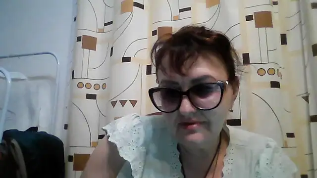 ErikaXShine online show from 06-12-26, 06:29