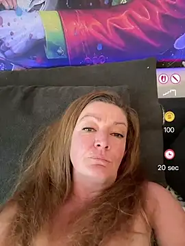 Snapshot of MumGabriela chatting on 06-22-26, 08:00 MumGabriela online show from 06-22-26, 08:00
