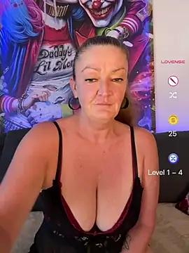 Snapshot of MumGabriela chatting on 07-25-26, 10:46 MumGabriela online show from 07-25-26, 10:46