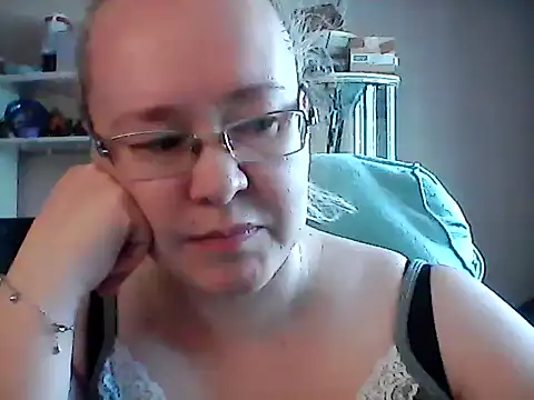 Viola27 online show from 06-20-26, 07:11