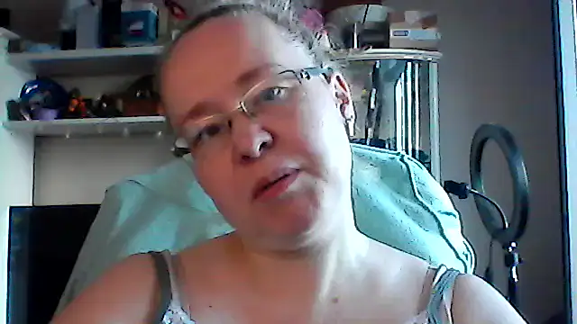 Viola27 online show from 06-21-26, 10:18