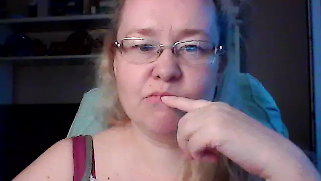 Viola27 online show from 06-22-26, 02:58