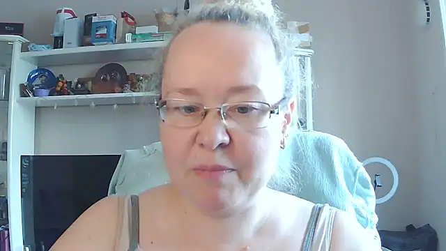 Viola27 online show from 07-20-26, 11:01