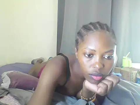 Snapshot of skylerviky chatting on 06-08-26, 02:39 skylerviky online show from 06-08-26, 02:39