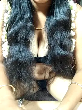 Snapshot of telugu_modal_divya0999 chatting on 07-22-26, 04:10 telugu modal divya0999 online show from 07-22-26, 04:10