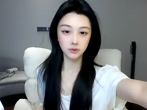 SylvieMaya online show from 06-12-26, 04:39