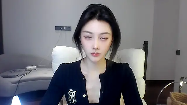 SylvieMaya online show from 06-13-26, 03:32
