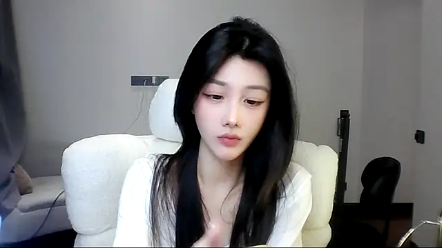 SylvieMaya online show from 06-26-26, 06:34