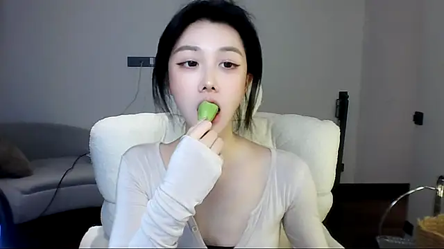 SylvieMaya online show from 06-28-26, 05:30