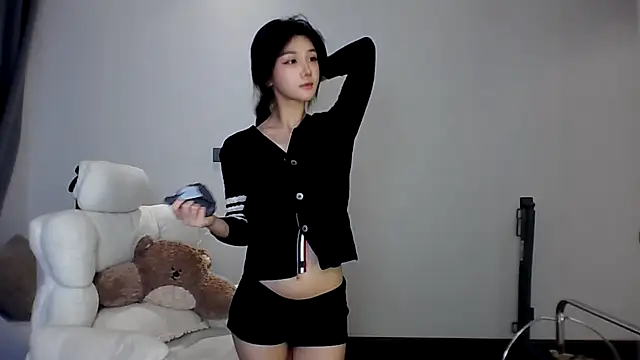 SylvieMaya online show from 07-24-26, 05:00