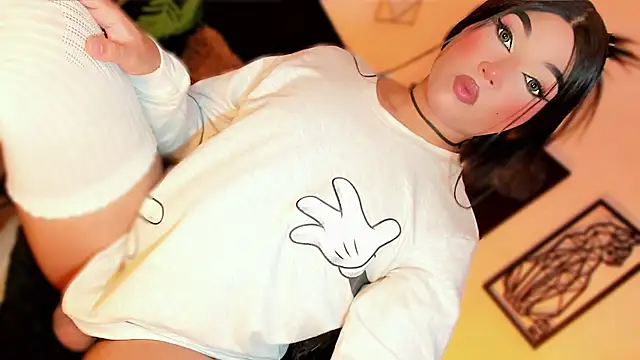 misstreslatin online show from 06-15-26, 05:59