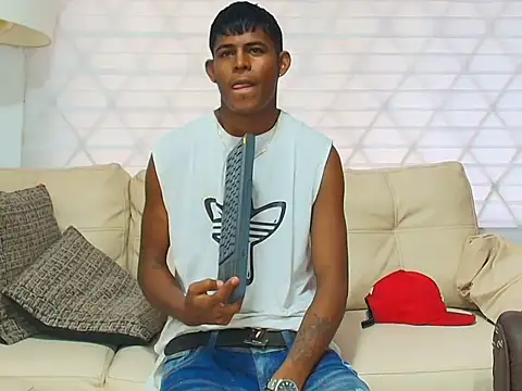 Snapshot of _black_boy_xxx chatting on 06-08-26, 07:25 black boy xxx online show from 06-08-26, 07:25