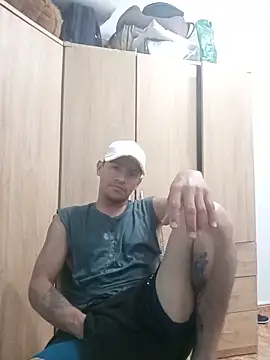 Snapshot of Jhonypt chatting on 06-08-26, 03:01 Jhonypt online show from 06-08-26, 03:01