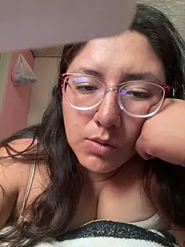 Snapshot of DirtyCerezita chatting on 06-11-26, 07:23 DirtyCerezita online show from 06-11-26, 07:23